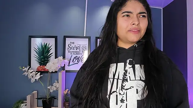 Snapshot of GiselOrtiz chatting on 03-04-25, 08:16 GiselOrtiz online show from 03-04-25, 08:16