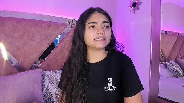 Snapshot of GiselOrtiz chatting on 03-05-25, 11:28 GiselOrtiz online show from 03-05-25, 11:28