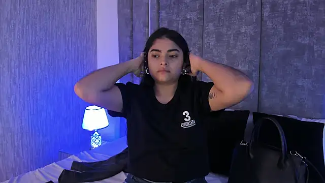 Snapshot of GiselOrtiz chatting on 10-08-25, 10:35 GiselOrtiz online show from 10-08-25, 10:35