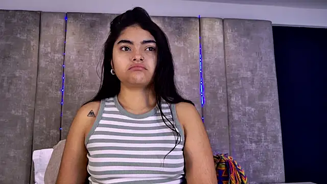 Snapshot of GiselOrtiz chatting on 10-11-25, 10:36 GiselOrtiz online show from 10-11-25, 10:36