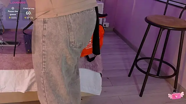 Snapshot of GiselOrtiz chatting on 10-14-25, 10:38 GiselOrtiz online show from 10-14-25, 10:38