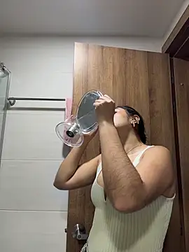 Snapshot of GiselOrtiz chatting on 11-29-25, 10:51 GiselOrtiz online show from 11-29-25, 10:51