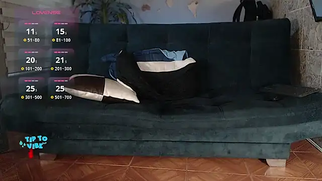 Snapshot of rogert_xx chatting on 01-10-25, 02:46 rogert xx online show from 01-10-25, 02:46