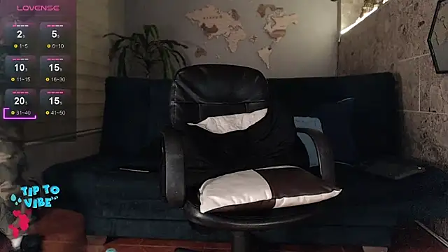 Snapshot of rogert_xx chatting on 02-15-25, 05:09 rogert xx online show from 02-15-25, 05:09