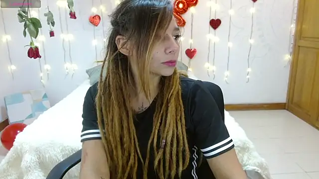 Snapshot of Natalia_Sativa716 chatting on 02-14-25, 10:58 Natalia Sativa716 online show from 02-14-25, 10:58