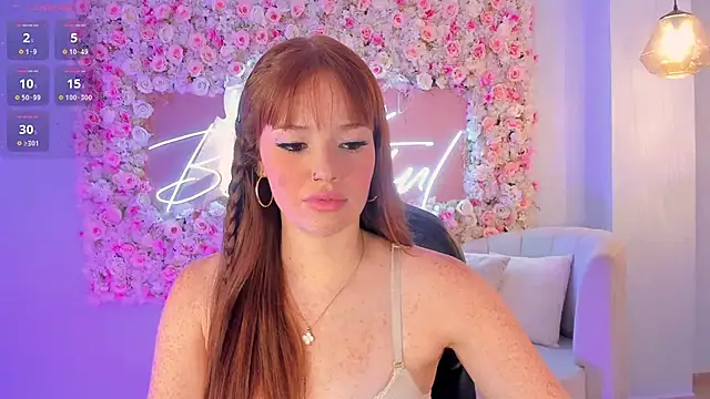 Snapshot of CorinneRusso chatting on 02-09-25, 04:14 CorinneRusso online show from 02-09-25, 04:14