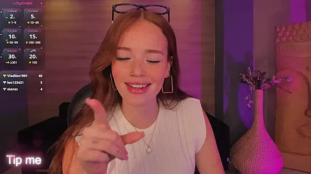 CorinneRusso online show from 04-01-26, 01:41