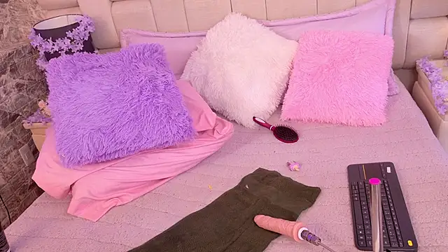 ZendayaGrey online show from 03-15-25, 06:14