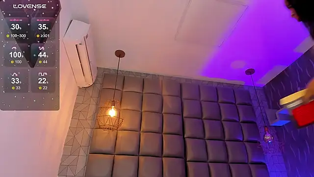 Snapshot of megan_woll chatting on 01-30-25, 10:51 megan woll online show from 01-30-25, 10:51