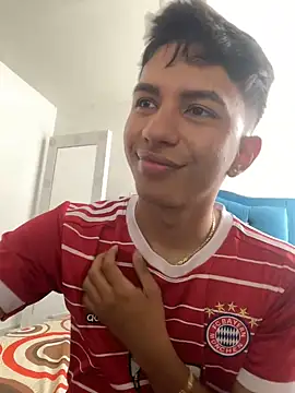 Leonarrrd 01 online show from 12-17-24, 06:09