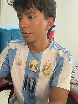 Leonarrrd 01 online show from 02-05-26, 09:08