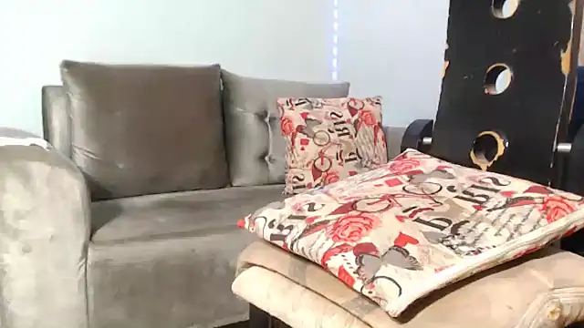 Snapshot of Amazing12inch chatting on 12-07-24, 05:53 Amazing12inch online show from 12-07-24, 05:53