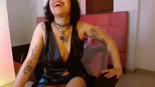 miahernadez303av online show from 03-06-25, 08:52