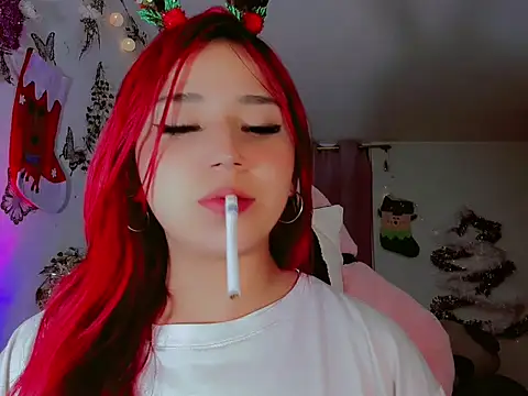 Snapshot of madisonx17 chatting on 12-16-24, 07:04 madisonx17 online show from 12-16-24, 07:04