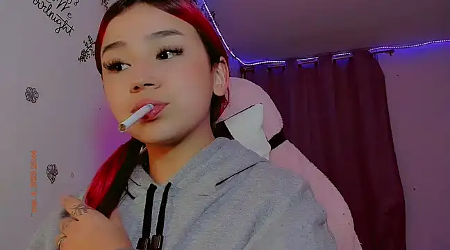 Snapshot of madisonx17 chatting on 03-05-25, 04:45 madisonx17 online show from 03-05-25, 04:45