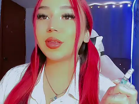 Snapshot of madisonx17 chatting on 11-19-25, 08:20 madisonx17 online show from 11-19-25, 08:20