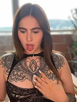 Snapshot of ValerieHilton chatting on 02-01-25, 09:51 ValerieHilton online show from 02-01-25, 09:51