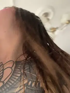 Snapshot of ValerieHilton chatting on 02-12-25, 09:43 ValerieHilton online show from 02-12-25, 09:43