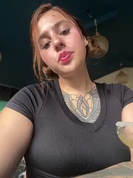 Snapshot of ValerieHilton chatting on 03-01-25, 09:48 ValerieHilton online show from 03-01-25, 09:48