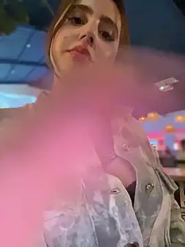 Snapshot of ValerieHilton chatting on 03-08-25, 12:33 ValerieHilton online show from 03-08-25, 12:33