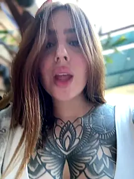 Snapshot of ValerieHilton chatting on 09-15-25, 10:10 ValerieHilton online show from 09-15-25, 10:10