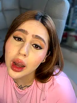 Snapshot of ValerieHilton chatting on 10-27-25, 10:03 ValerieHilton online show from 10-27-25, 10:03