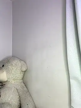 Snapshot of ValerieHilton chatting on 11-27-25, 09:28 ValerieHilton online show from 11-27-25, 09:28