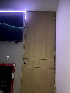 danielagh29 online show from 12-15-25, 06:39