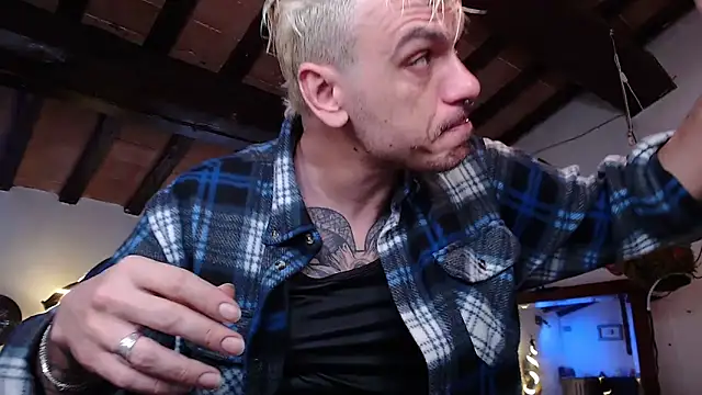 Snapshot of cek_186 chatting on 02-21-25, 07:56 cek 186 online show from 02-21-25, 07:56