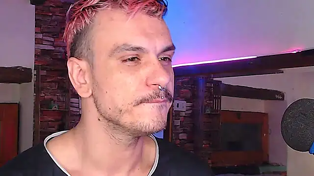 Snapshot of cek_186 chatting on 03-10-25, 07:18 cek 186 online show from 03-10-25, 07:18