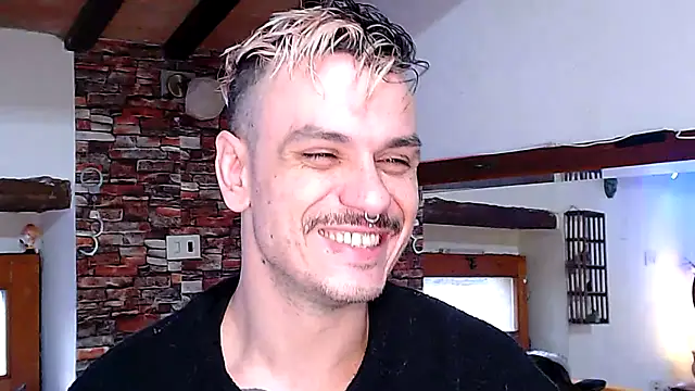 Snapshot of cek_186 chatting on 03-18-25, 05:52 cek 186 online show from 03-18-25, 05:52