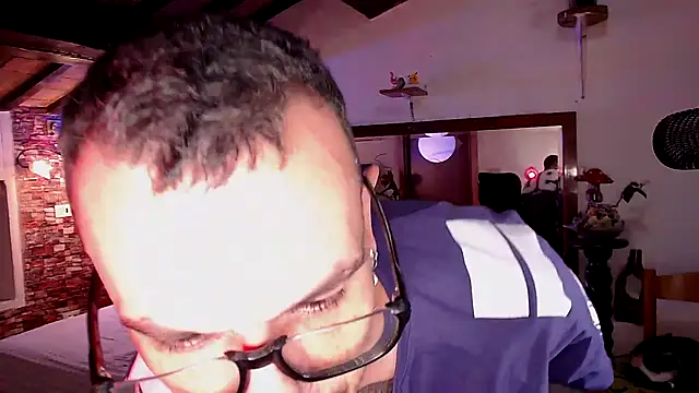 Snapshot of cek_186 chatting on 09-11-25, 06:30 cek 186 online show from 09-11-25, 06:30