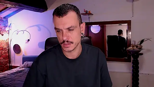 Snapshot of cek_186 chatting on 09-15-25, 07:47 cek 186 online show from 09-15-25, 07:47