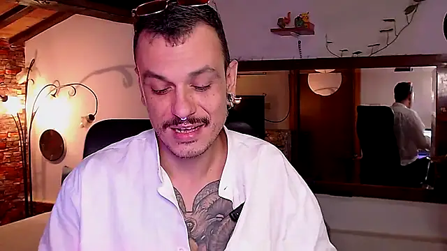 Snapshot of cek_186 chatting on 09-25-25, 06:55 cek 186 online show from 09-25-25, 06:55