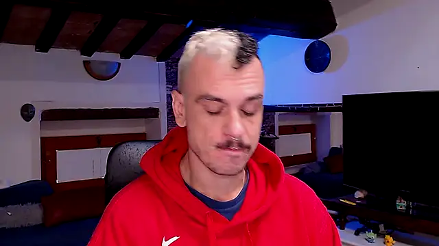 Snapshot of cek_186 chatting on 10-17-25, 07:55 cek 186 online show from 10-17-25, 07:55