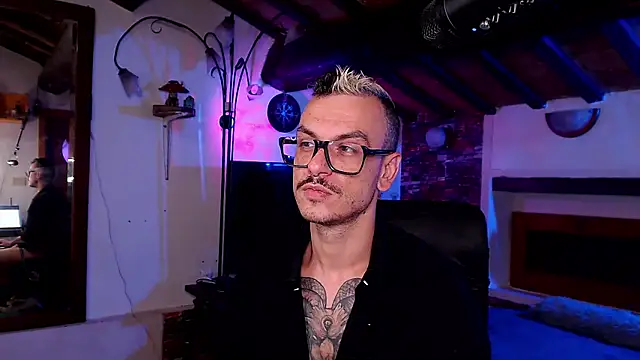 Snapshot of cek_186 chatting on 10-29-25, 08:43 cek 186 online show from 10-29-25, 08:43