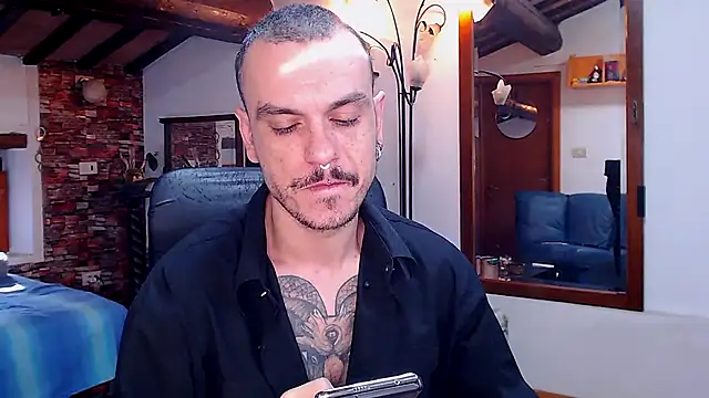 Snapshot of cek_186 chatting on 11-11-25, 08:47 cek 186 online show from 11-11-25, 08:47