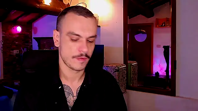 Snapshot of cek_186 chatting on 11-18-25, 07:29 cek 186 online show from 11-18-25, 07:29