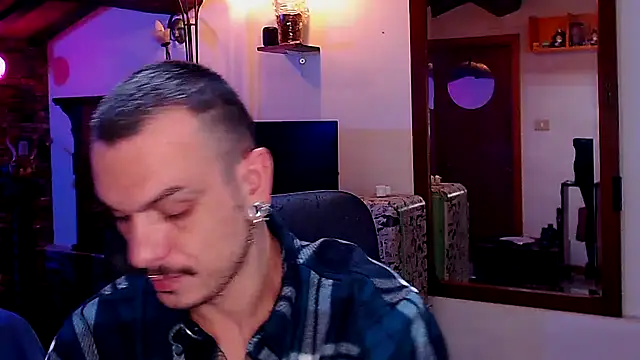 Snapshot of cek_186 chatting on 11-20-25, 08:14 cek 186 online show from 11-20-25, 08:14