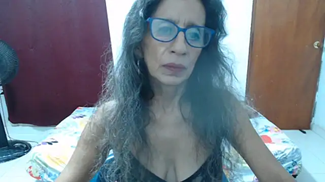luz stella online show from 06-25-26, 04:34