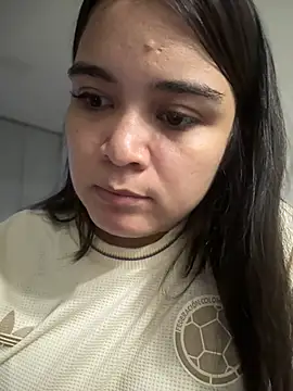 Snapshot of CamilaSofiia chatting on 06-23-26, 11:25 CamilaSofiia online show from 06-23-26, 11:25