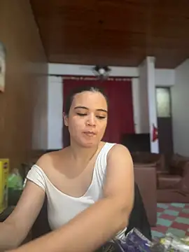 Snapshot of CamilaSofiia chatting on 07-08-26, 11:31 CamilaSofiia online show from 07-08-26, 11:31