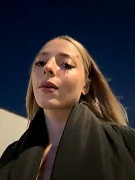 LoraaDoll online show from 10-08-25, 03:53