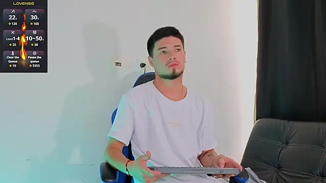 EdwardRoss  online show from 01-07-26, 07:38