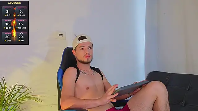 EdwardRoss  online show from 04-12-26, 10:48