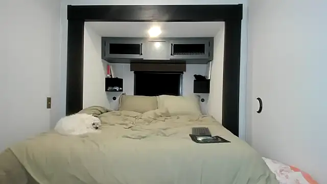 Persiasparadise online show from 12-18-25, 02:06