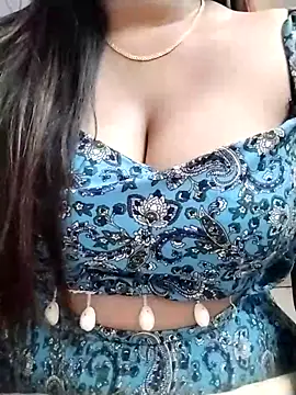 Snapshot of Karin-007 chatting on 12-04-25, 04:11 Karin-007 online show from 12-04-25, 04:11