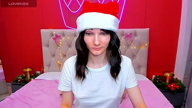 Snapshot of Lili_flowerr chatting on 12-30-24, 07:48 Lili flowerr online show from 12-30-24, 07:48