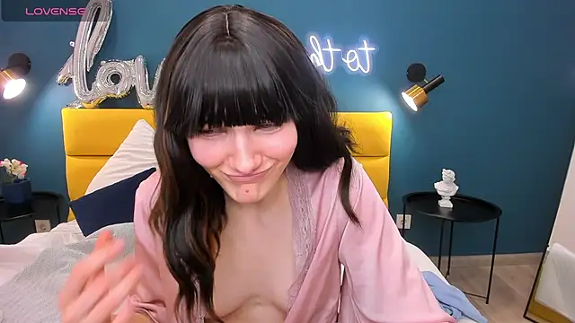 Snapshot of Lili_flowerr chatting on 02-26-25, 09:53 Lili flowerr online show from 02-26-25, 09:53