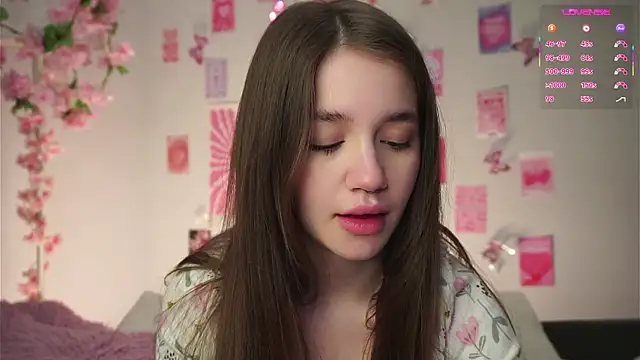 Snapshot of AmiLewis chatting on 02-01-26, 01:26 AmiLewis online show from 02-01-26, 01:26